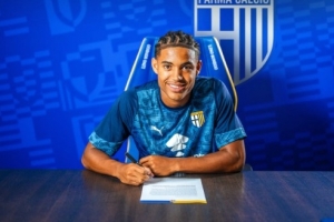 LOL赛事直播-帕尔马官方：18岁边锋布里奇吉从卢塞恩加盟，签约至2030年